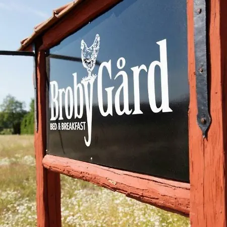 Broby Bed & Breakfast Nyköping Esterno foto